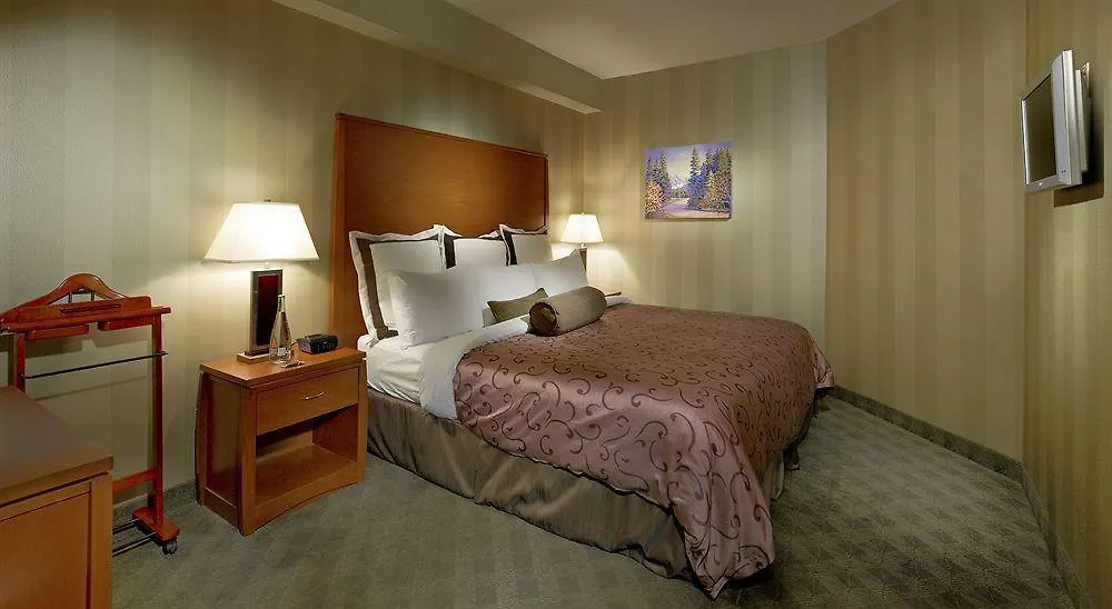 Deerfoot Inn And Casino Calgary 4*,