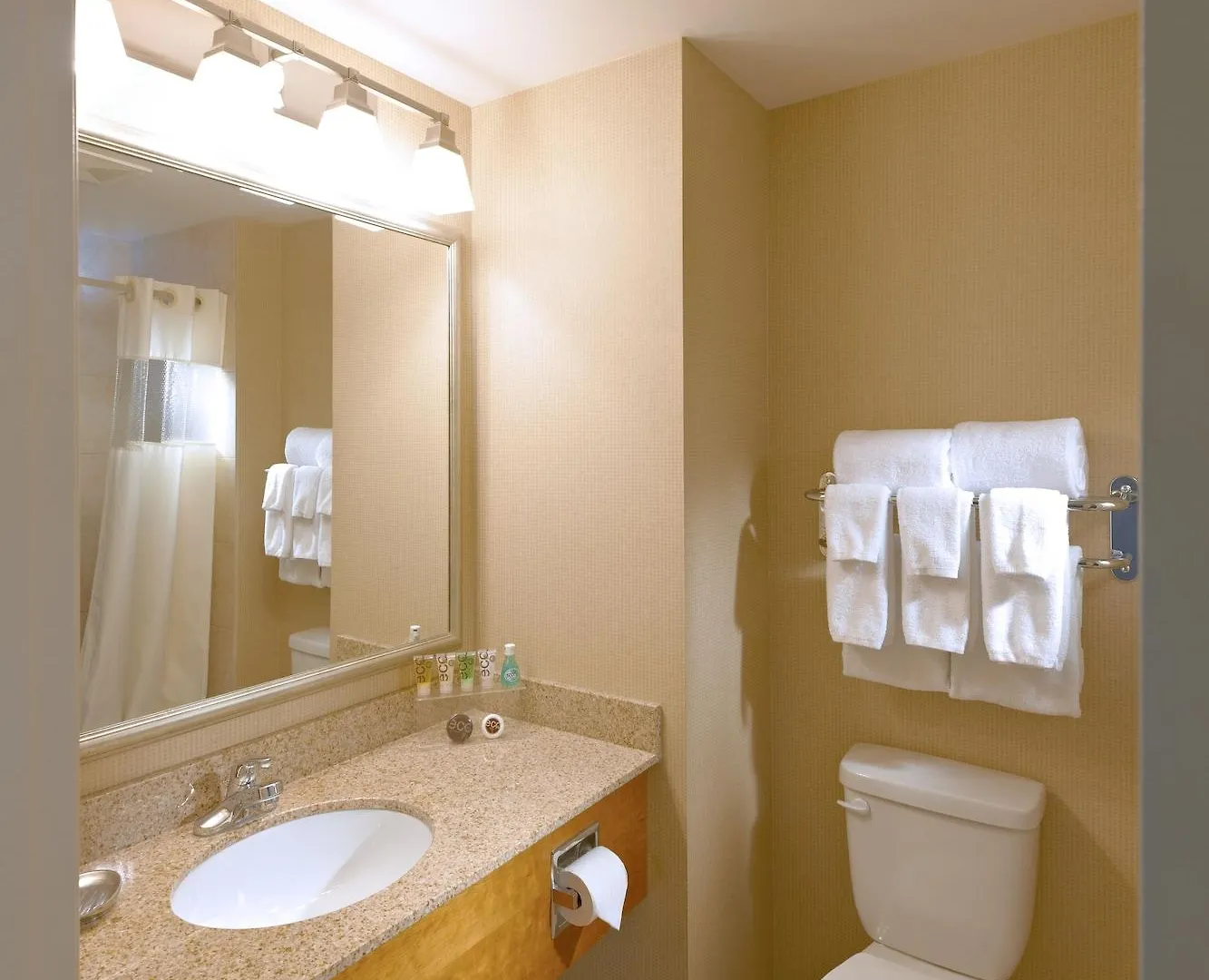 Deerfoot Inn And Casino Calgary Hotel