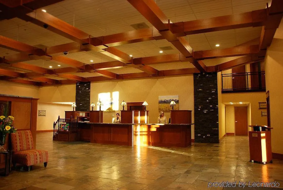 Deerfoot Inn And Casino Calgary Hotel
