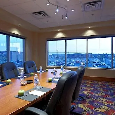 Deerfoot Inn And Casino Calgary Hotel